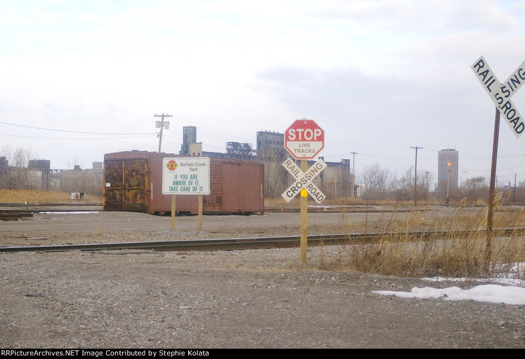 NEW CROSSING STOP SIGN USE BY SOUTH BUFFALO RWY